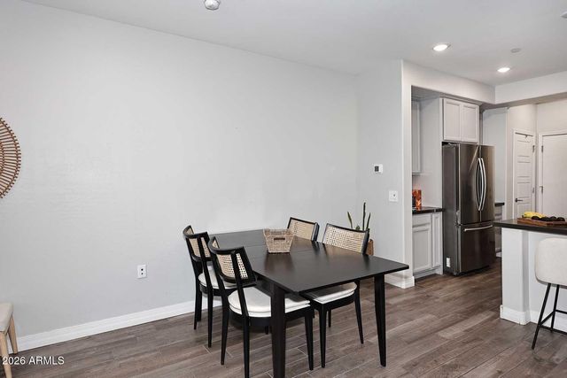 1823 E Chelsea Lane 102, Gilbert, AZ 85295