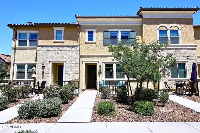 1823 E Chelsea Lane 102, Gilbert, AZ 85295