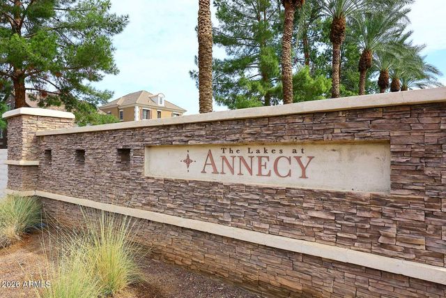 1823 E Chelsea Lane 102, Gilbert, AZ 85295