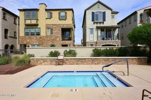 1823 E Chelsea Lane 102, Gilbert, AZ 85295