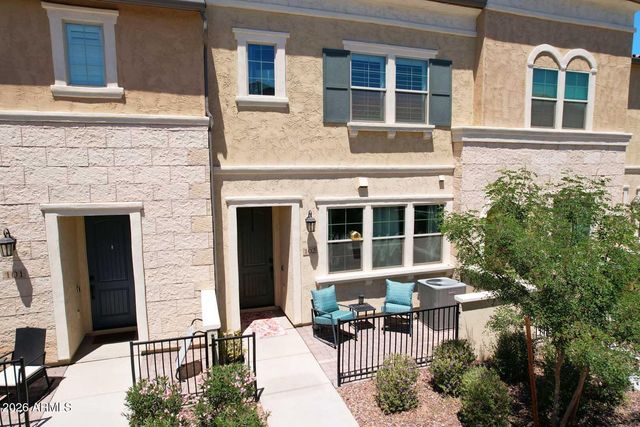 1823 E Chelsea Lane 102, Gilbert, AZ 85295