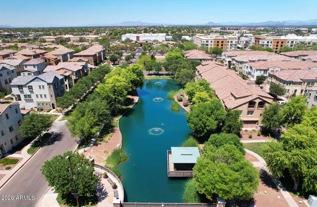 1823 E Chelsea Lane 102, Gilbert, AZ 85295