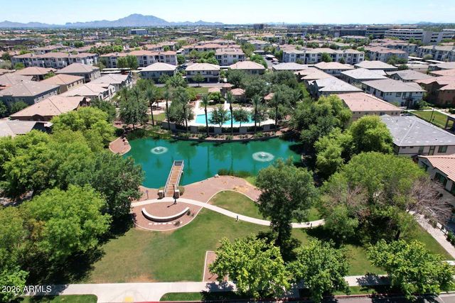 1823 E Chelsea Lane 102, Gilbert, AZ 85295