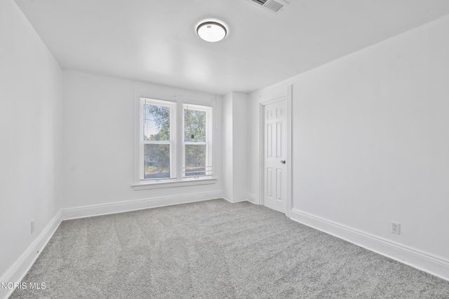 245 E Delaware Avenue, Toledo, OH 43608