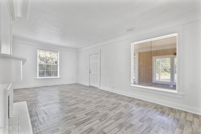 245 E Delaware Avenue, Toledo, OH 43608