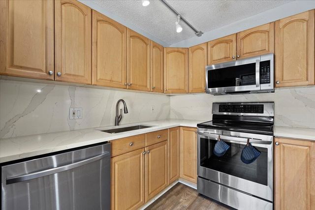 625 6th Terrace, Palm Beach Gardens, FL 33418