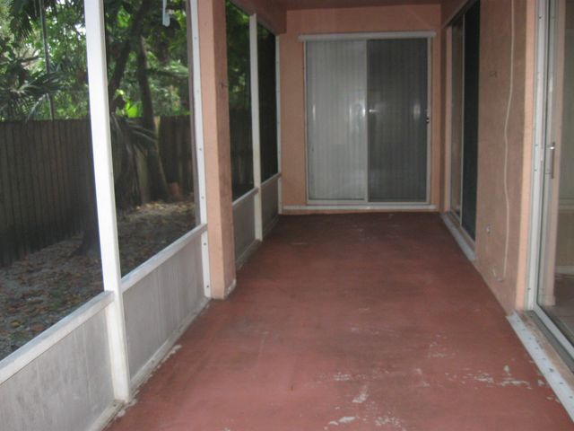 10232 SW 16th Court, Pembroke Pines, FL 33025