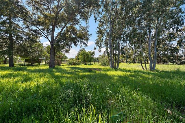 13575 Mammini Court, San Martin, CA 95046