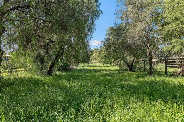 13575 Mammini Court, San Martin, CA 95046