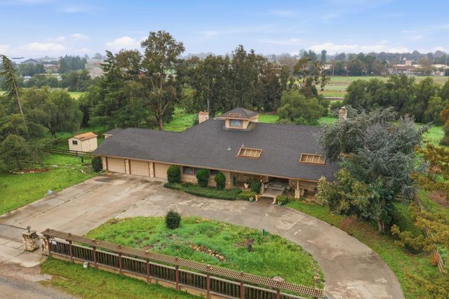 13575 Mammini Court, San Martin, CA 95046