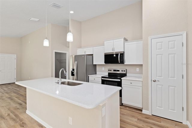 3724 SW 149TH COURT, Ocala, FL 34481