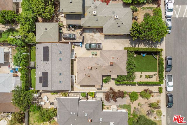 8430 Wiley Post Avenue, Los Angeles, CA 90045