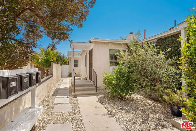 8430 Wiley Post Avenue, Los Angeles, CA 90045