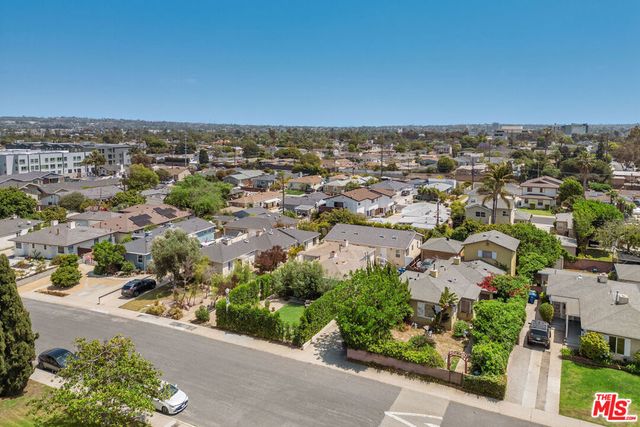 8430 Wiley Post Avenue, Los Angeles, CA 90045