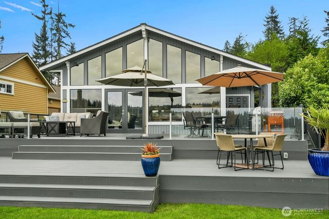 15105 W Lake Goodwin Road, Stanwood, WA 98292