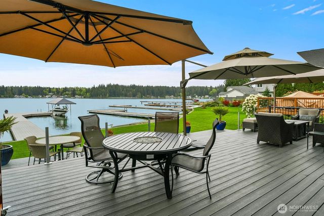 15105 W Lake Goodwin Road, Stanwood, WA 98292