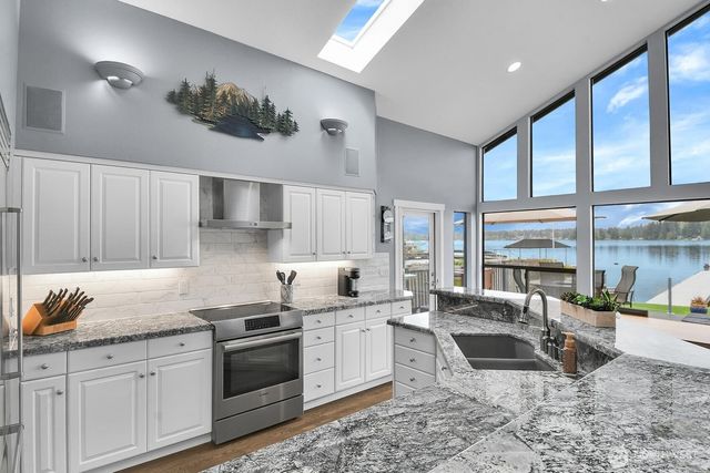 15105 W Lake Goodwin Road, Stanwood, WA 98292