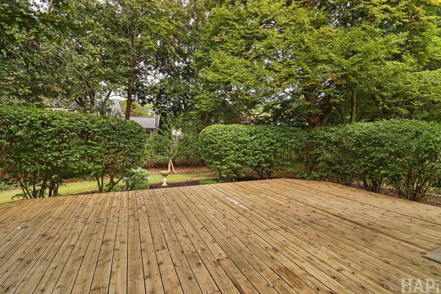 72 Julie Lane, Vernon Hills, IL 60061
