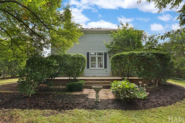 72 Julie Lane, Vernon Hills, IL 60061
