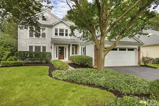 72 Julie Lane, Vernon Hills, IL 60061