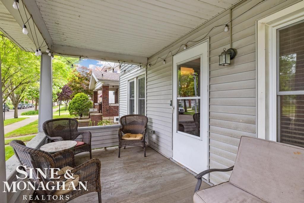 Image 2 of property listing at 1316 Maryland Street, Grosse Pointe Park, MI 48230