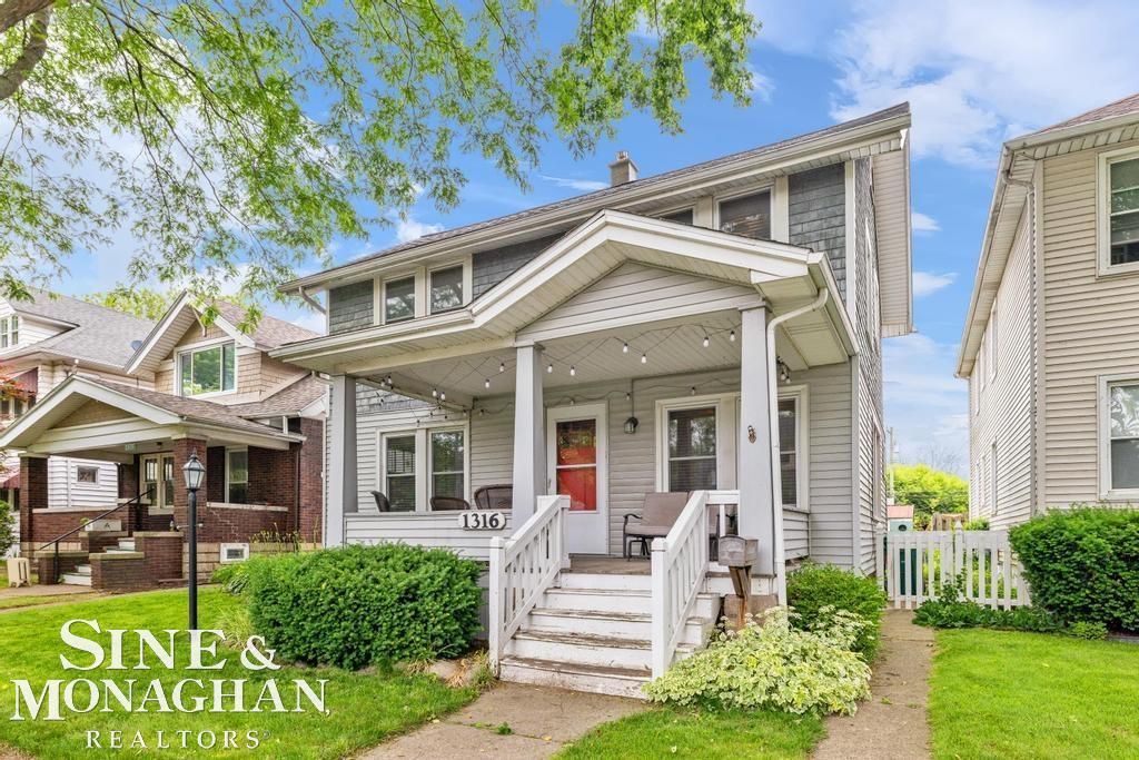 Image 18 of property listing at 1316 Maryland Street, Grosse Pointe Park, MI 48230