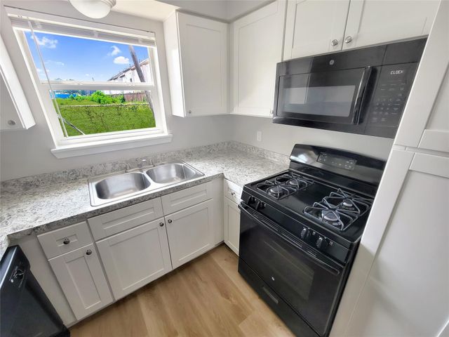 146 W Whitney Street, Houston, TX 77018