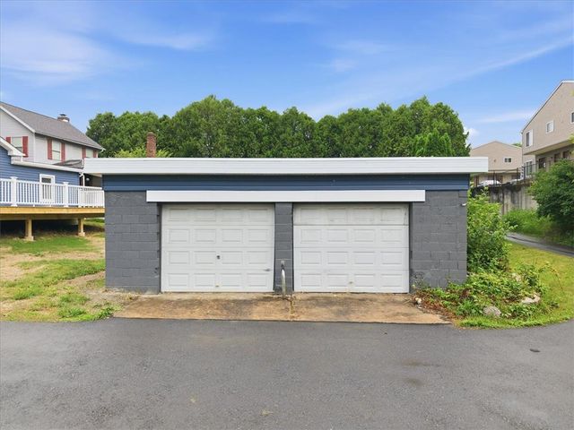 5641 North Coplay Road, Whitehall Twp, PA 18052