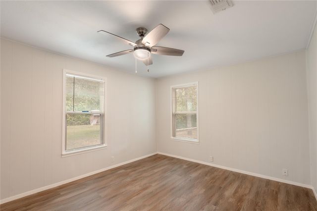 145 Pine Hollow Lane, Huntsville, TX 77320