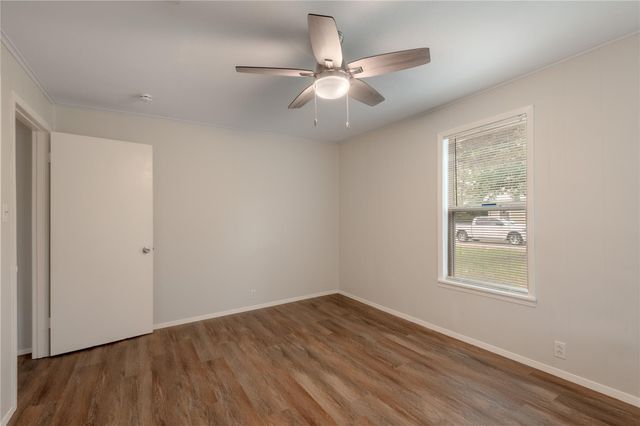 145 Pine Hollow Lane, Huntsville, TX 77320