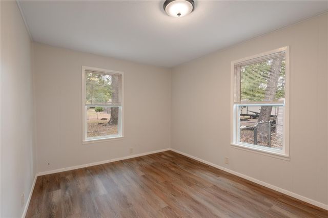 145 Pine Hollow Lane, Huntsville, TX 77320