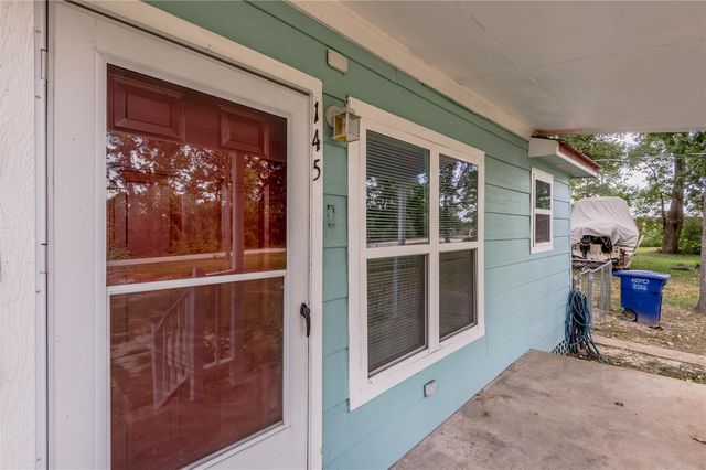 145 Pine Hollow Lane, Huntsville, TX 77320