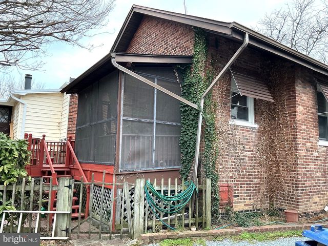 520 E MOUNT IDA AVE, Alexandria, VA 22301