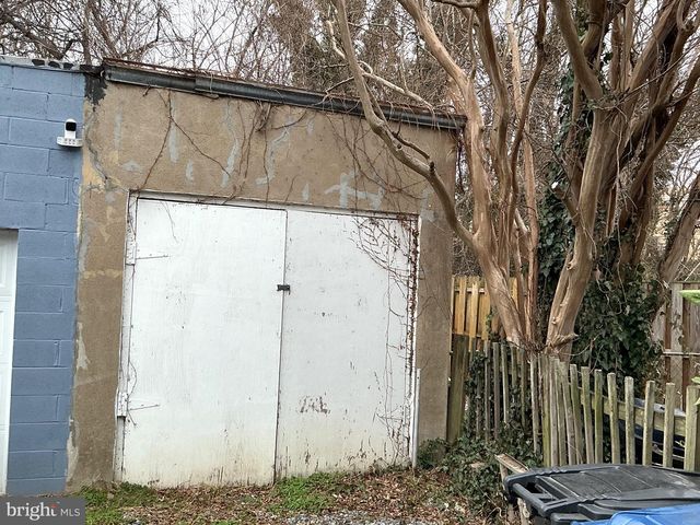 520 E MOUNT IDA AVE, Alexandria, VA 22301