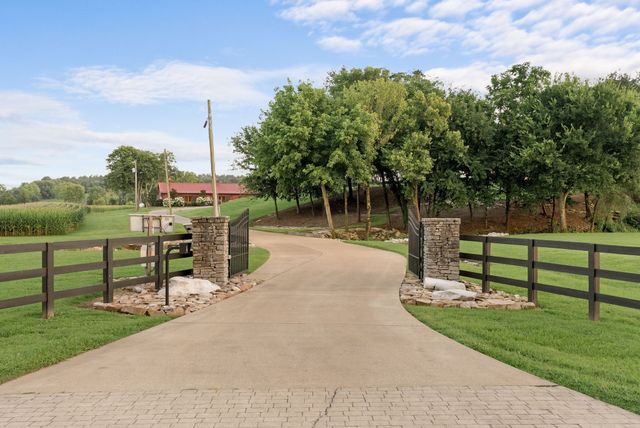 2942 Newman Rd, Ardmore, TN 38449
