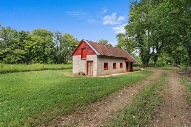 2942 Newman Rd, Ardmore, TN 38449