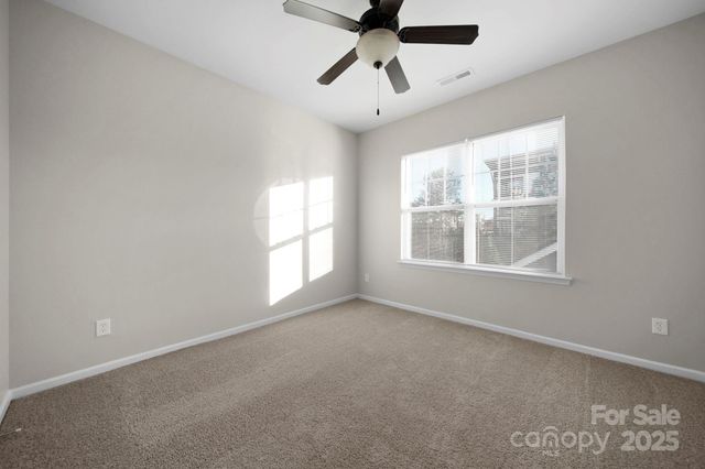 136 E Morehouse Avenue, Mooresville, NC 28117