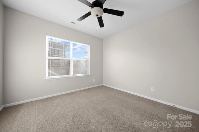 136 E Morehouse Avenue, Mooresville, NC 28117