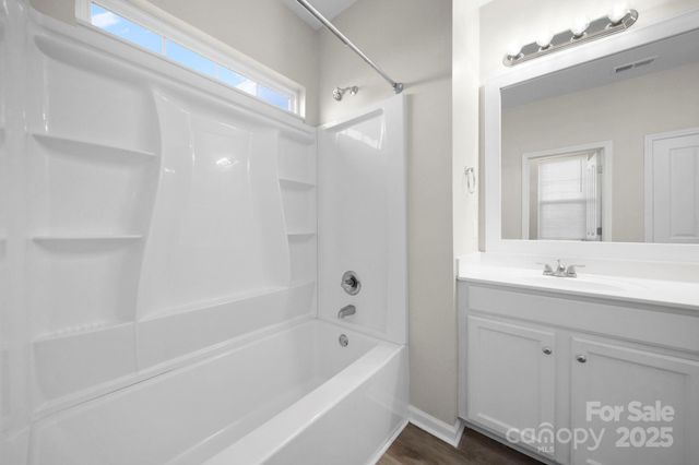 136 E Morehouse Avenue, Mooresville, NC 28117