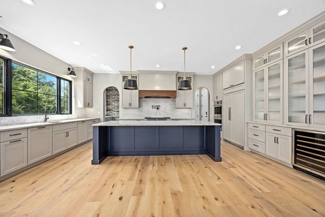 67 Bluff Avenue, La Grange, IL 60525