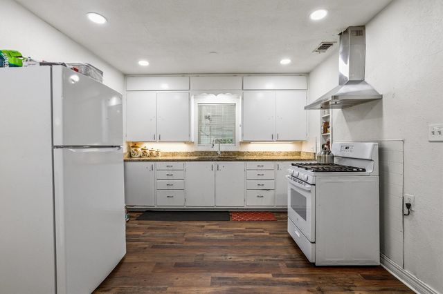 1107 W Hull Street, Denison, TX 75020