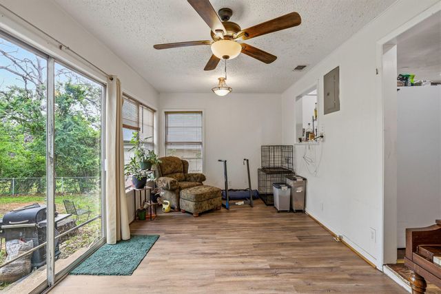 1107 W Hull Street, Denison, TX 75020