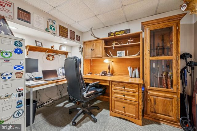 21 LANCELOT LN, Mount Laurel, NJ 08054