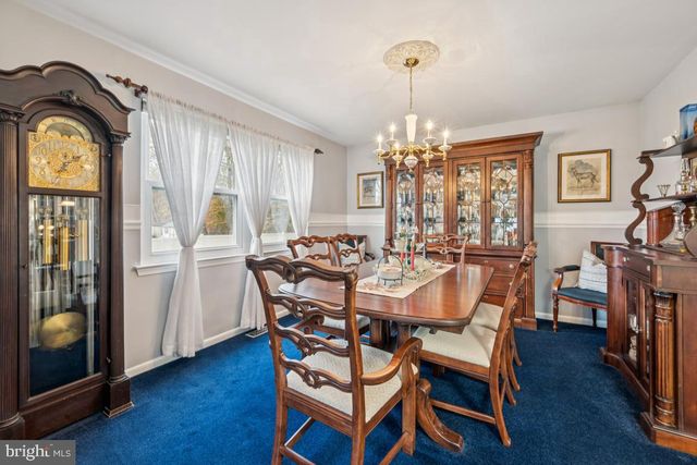 21 LANCELOT LN, Mount Laurel, NJ 08054