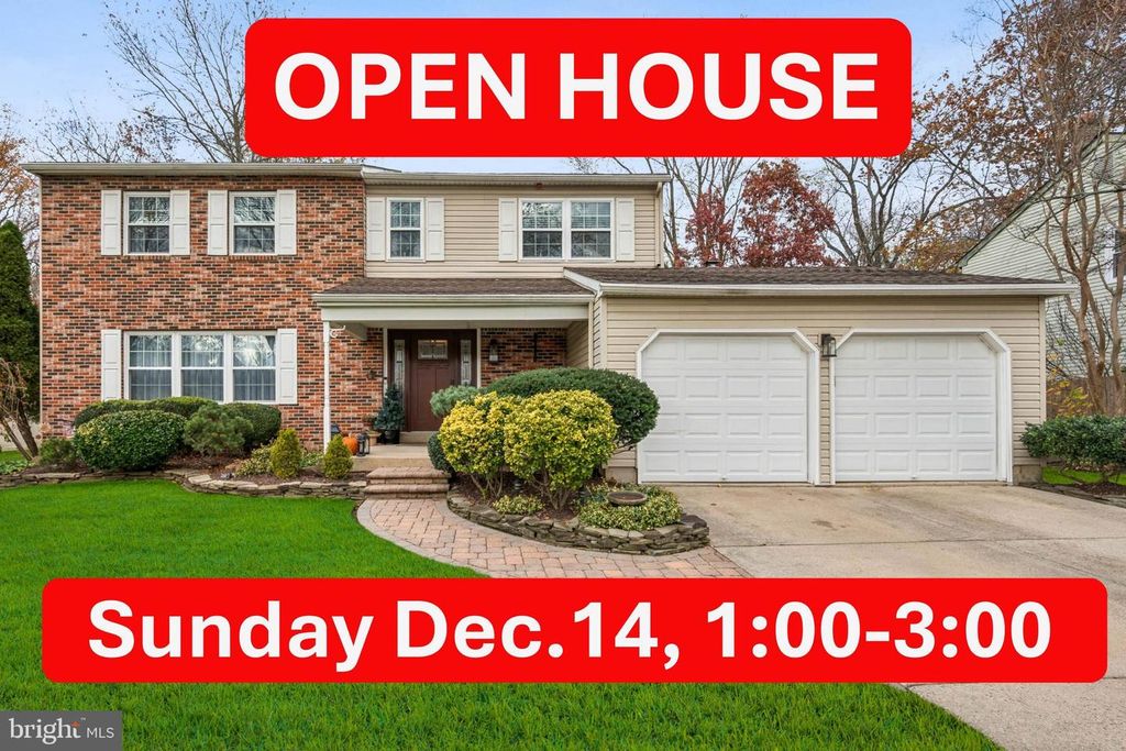 21 LANCELOT LN, Mount Laurel, NJ 08054