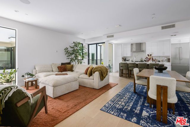 741 N Gramercy Place, Los Angeles, CA 90038