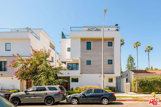 741 N Gramercy Place, Los Angeles, CA 90038