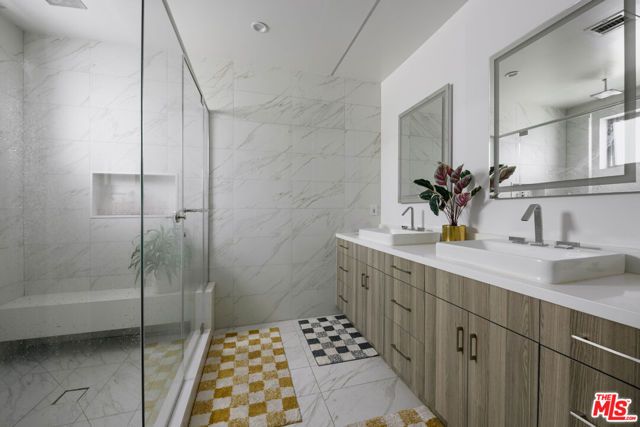 741 N Gramercy Place, Los Angeles, CA 90038