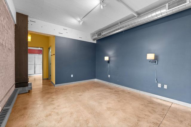 2929 Chicago Avenue 917, Minneapolis, MN 55407