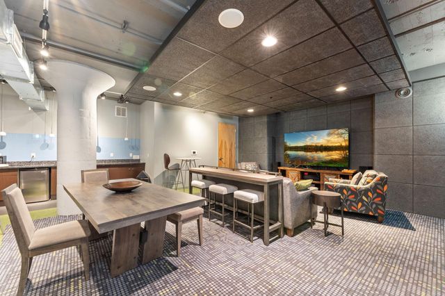 2929 Chicago Avenue 917, Minneapolis, MN 55407